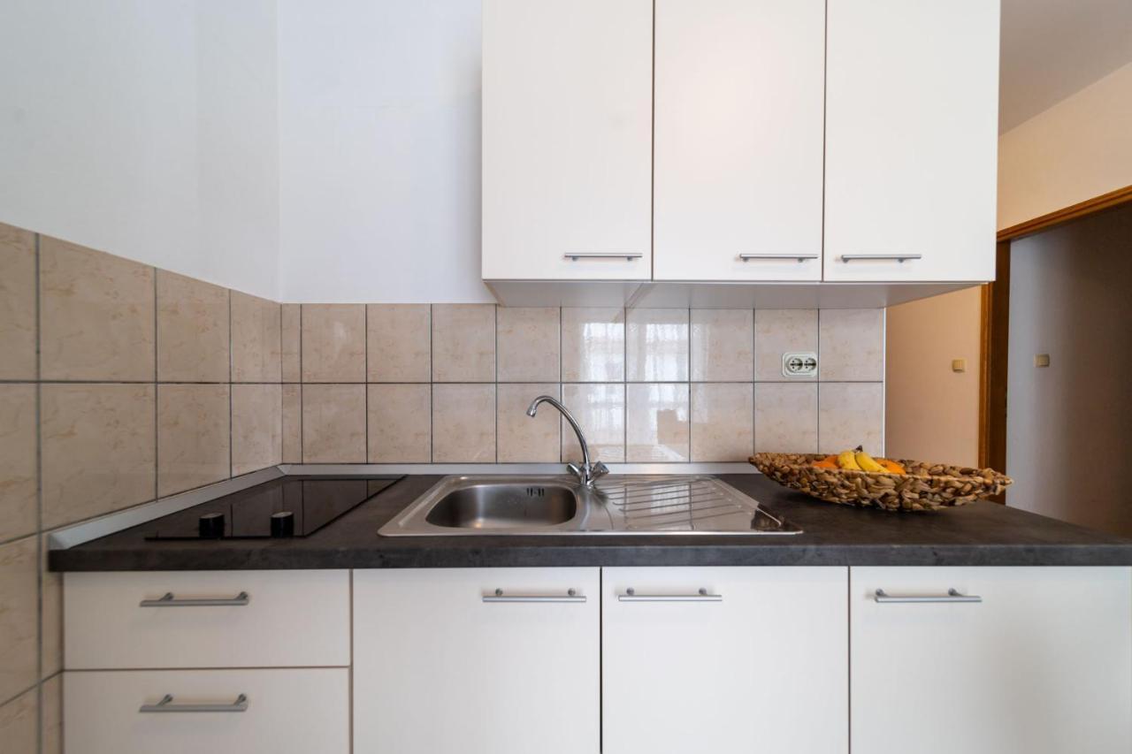 Apartmani Devcic Palit Екстериор снимка